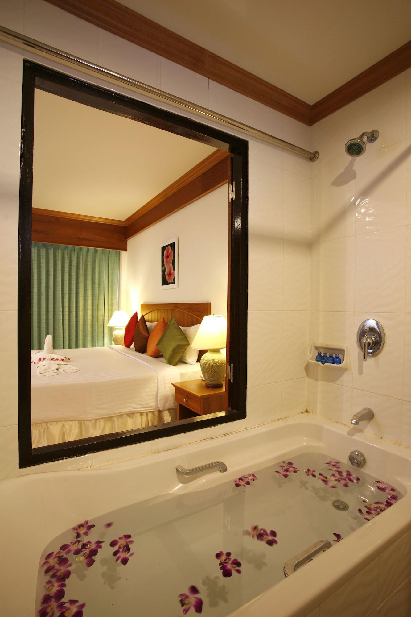 Jiraporn Hill Resort Patong Eksteriør billede