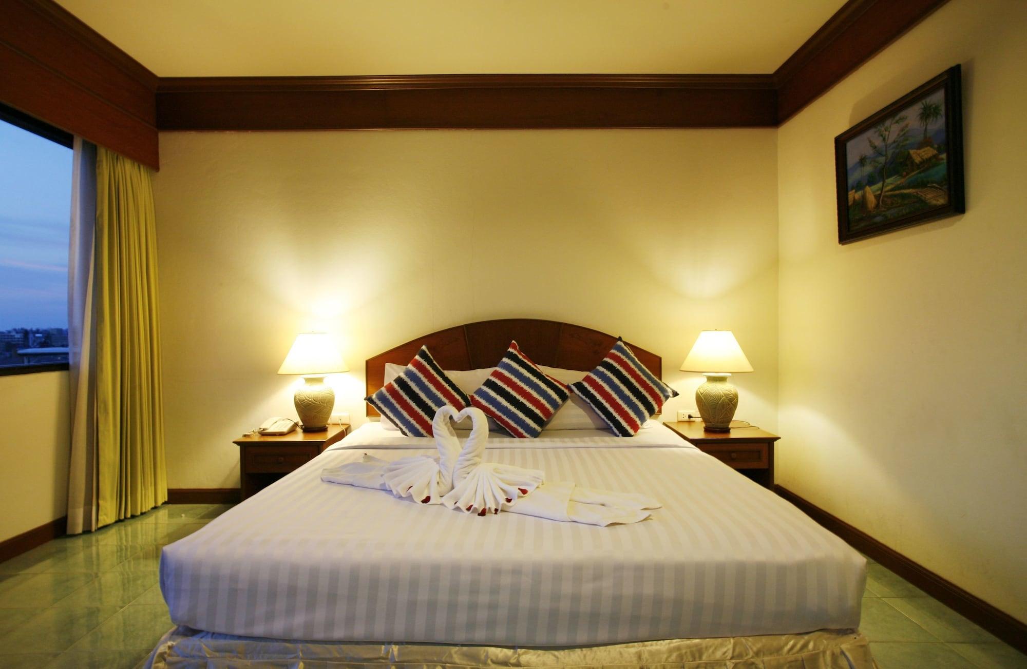 Jiraporn Hill Resort Patong Eksteriør billede