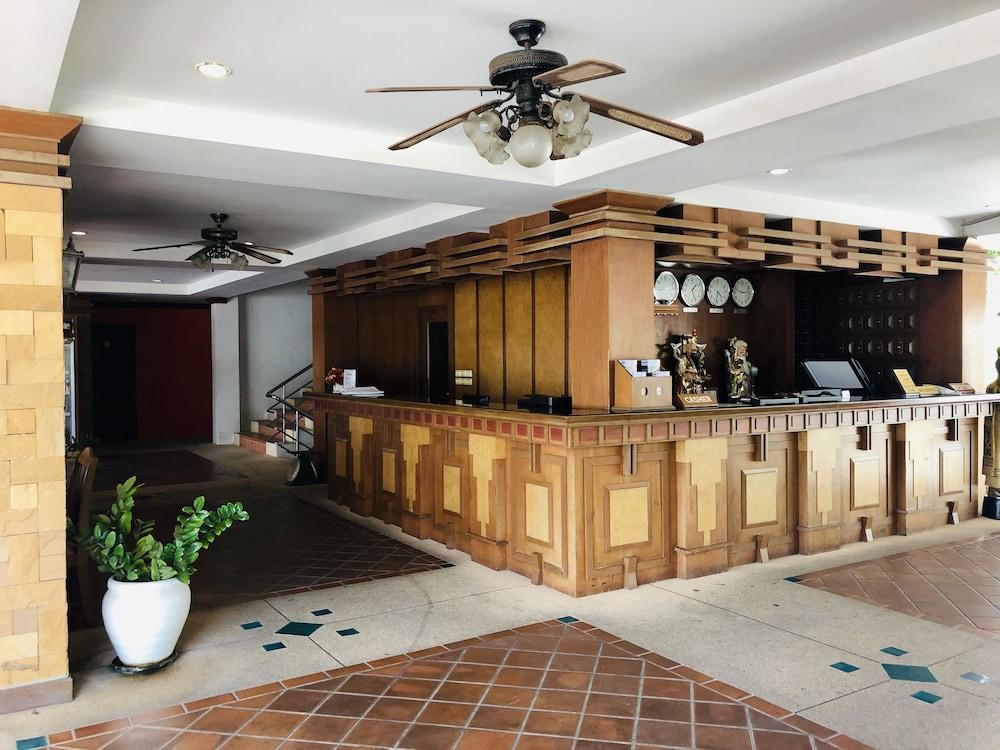 Jiraporn Hill Resort Patong Eksteriør billede